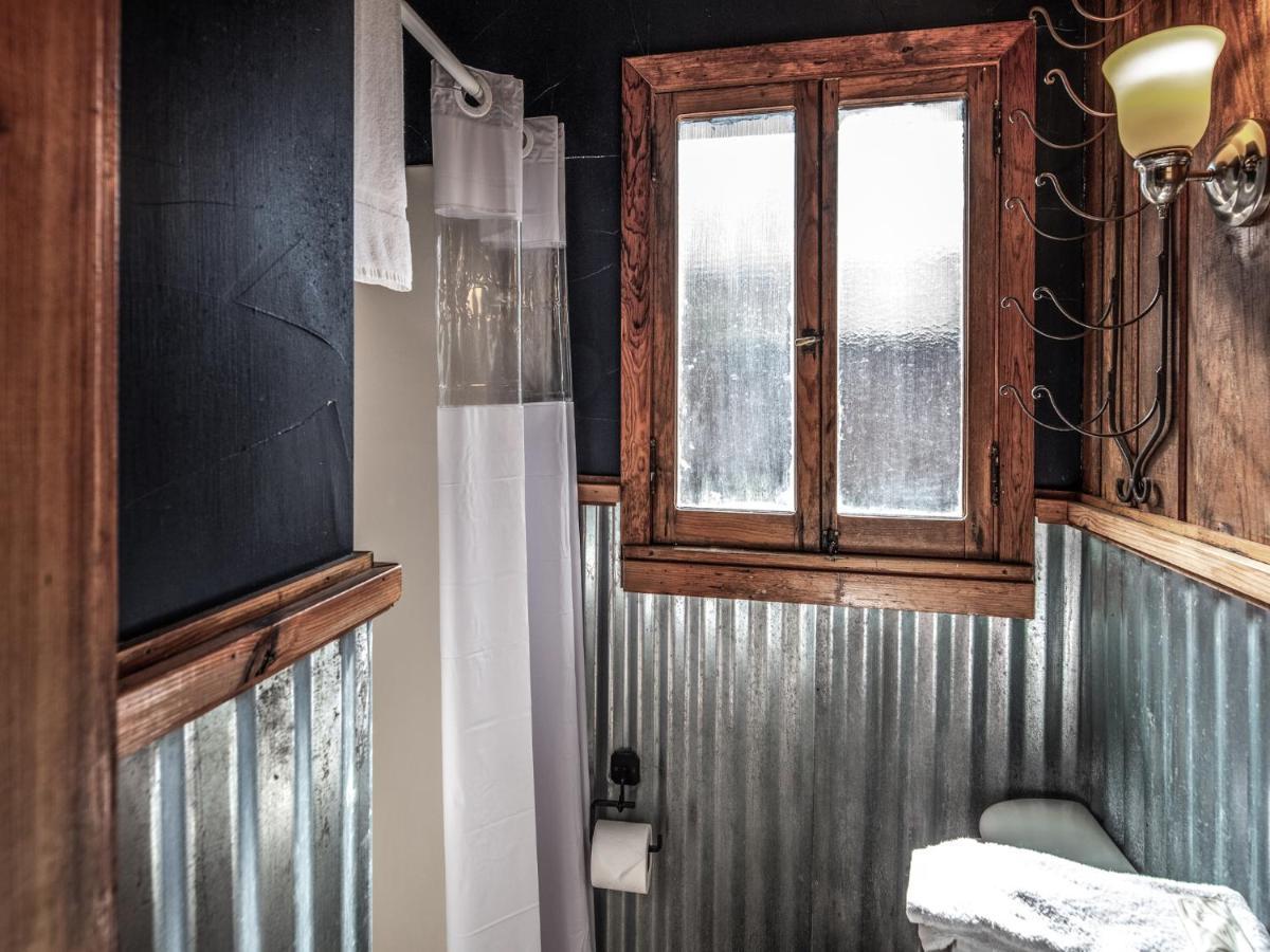 Apache Village 4, King Studio, Midtown, Sleeps 2 ルイドソ エクステリア 写真