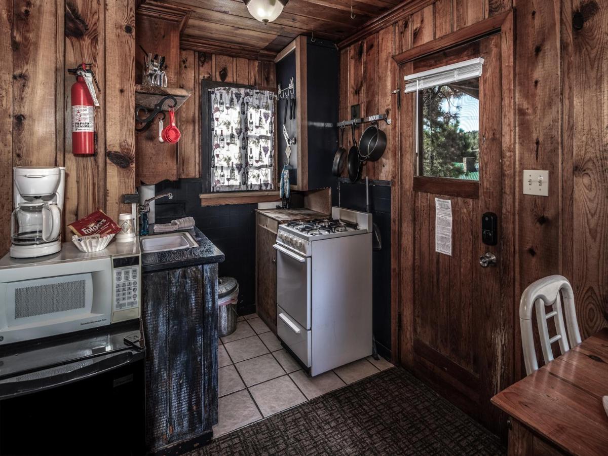 Apache Village 4, King Studio, Midtown, Sleeps 2 ルイドソ エクステリア 写真